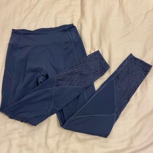 (PINK) blue athletic leggings with lace at the end